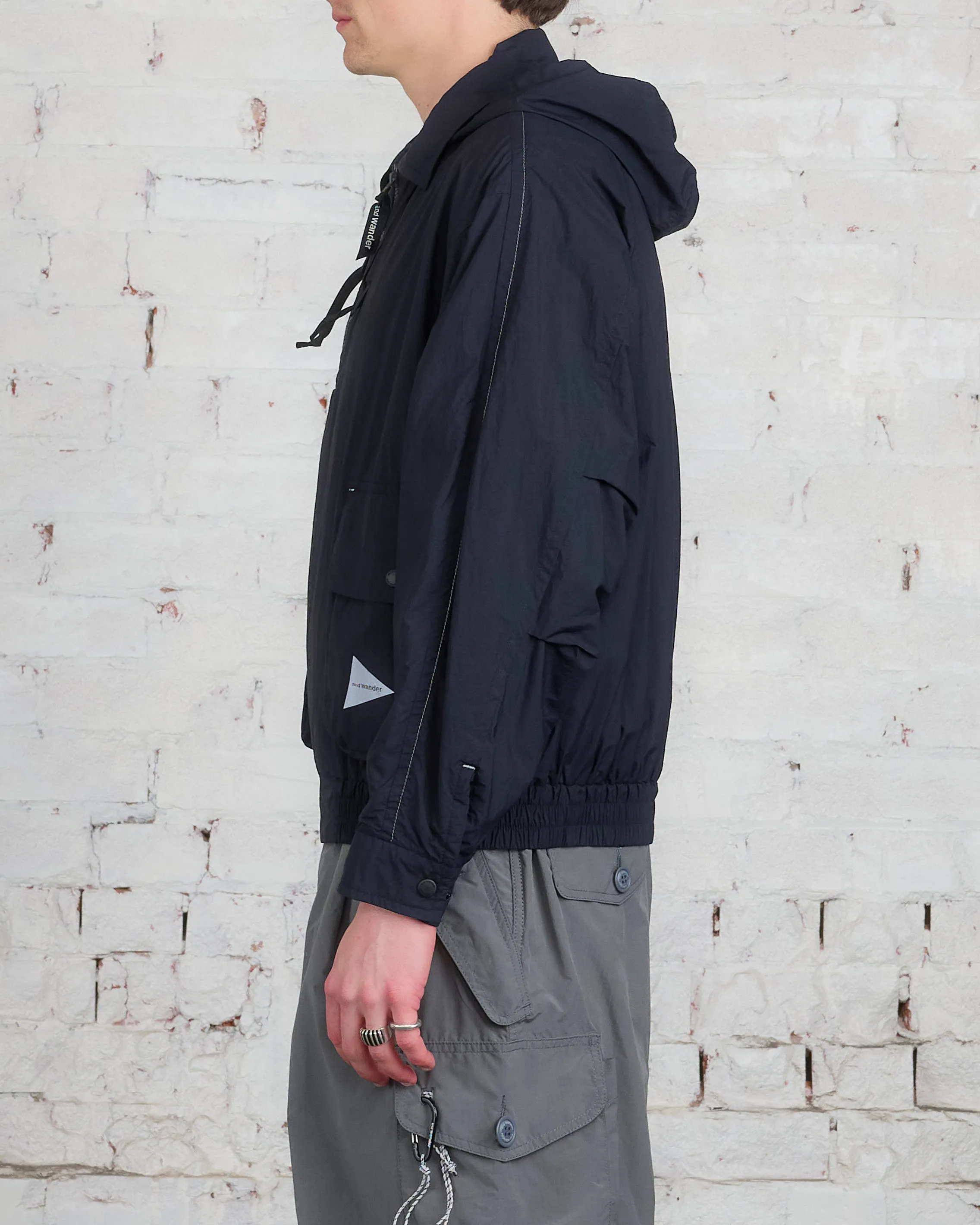 and wander Water Repellent Light Jacket Black