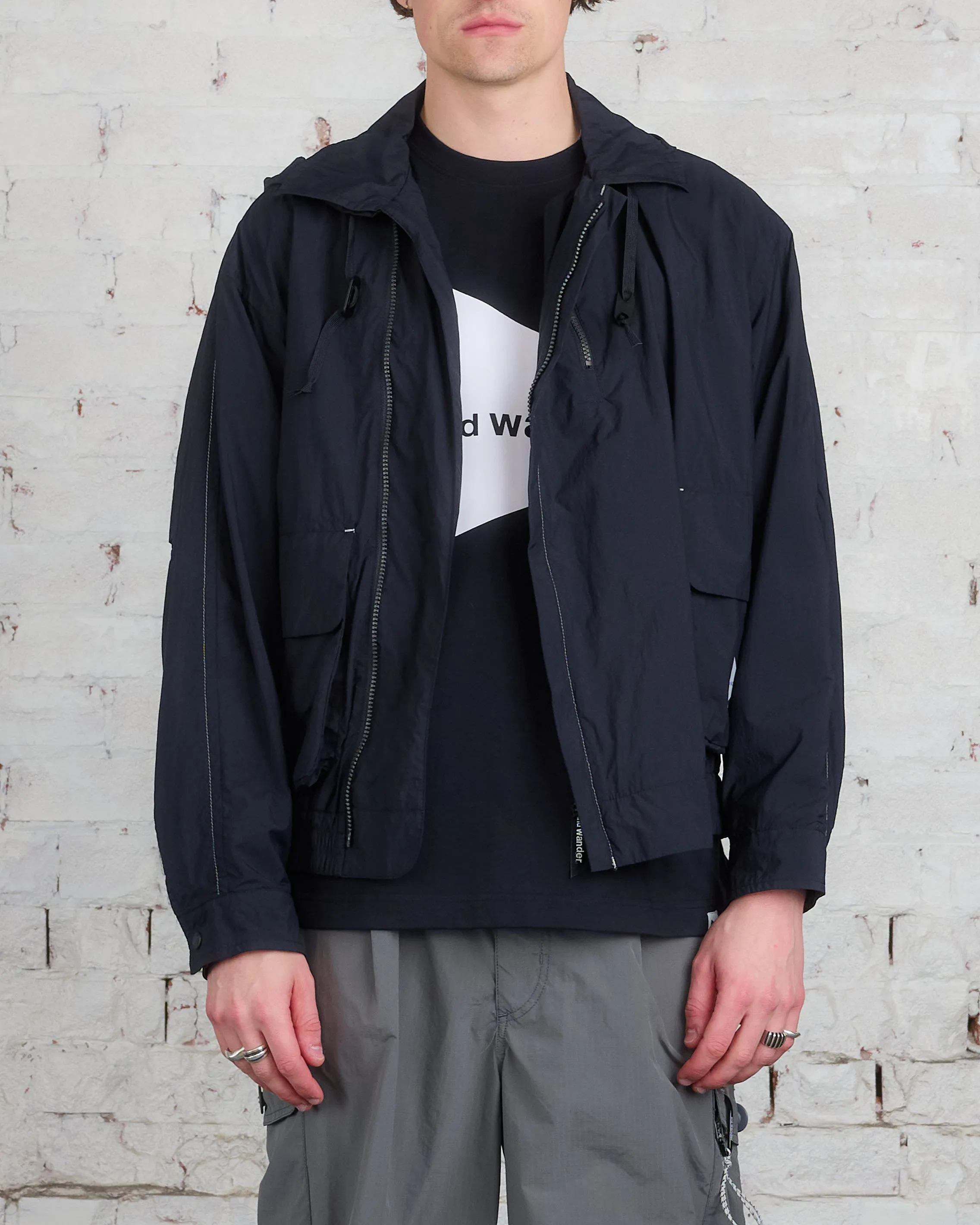 and wander Water Repellent Light Jacket Black