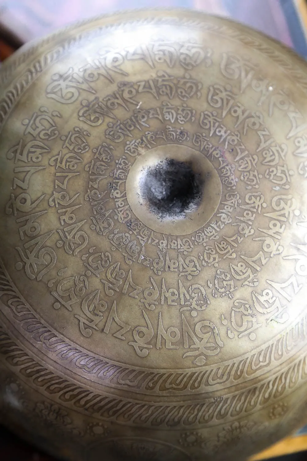 Auspicious Symbols & Flaming Dorje Lingham Bowl