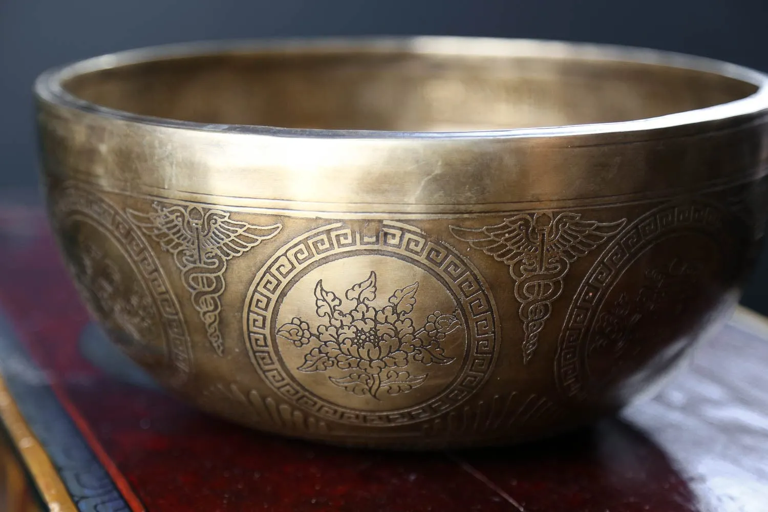 Auspicious Symbols Lingham Singing Bowl