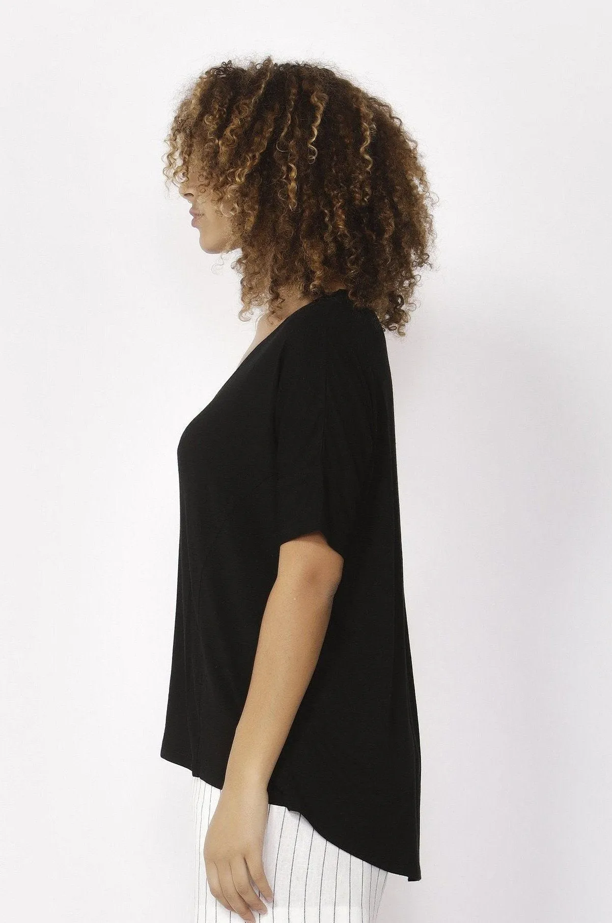 Betty Basics Lisbon Tee in Black