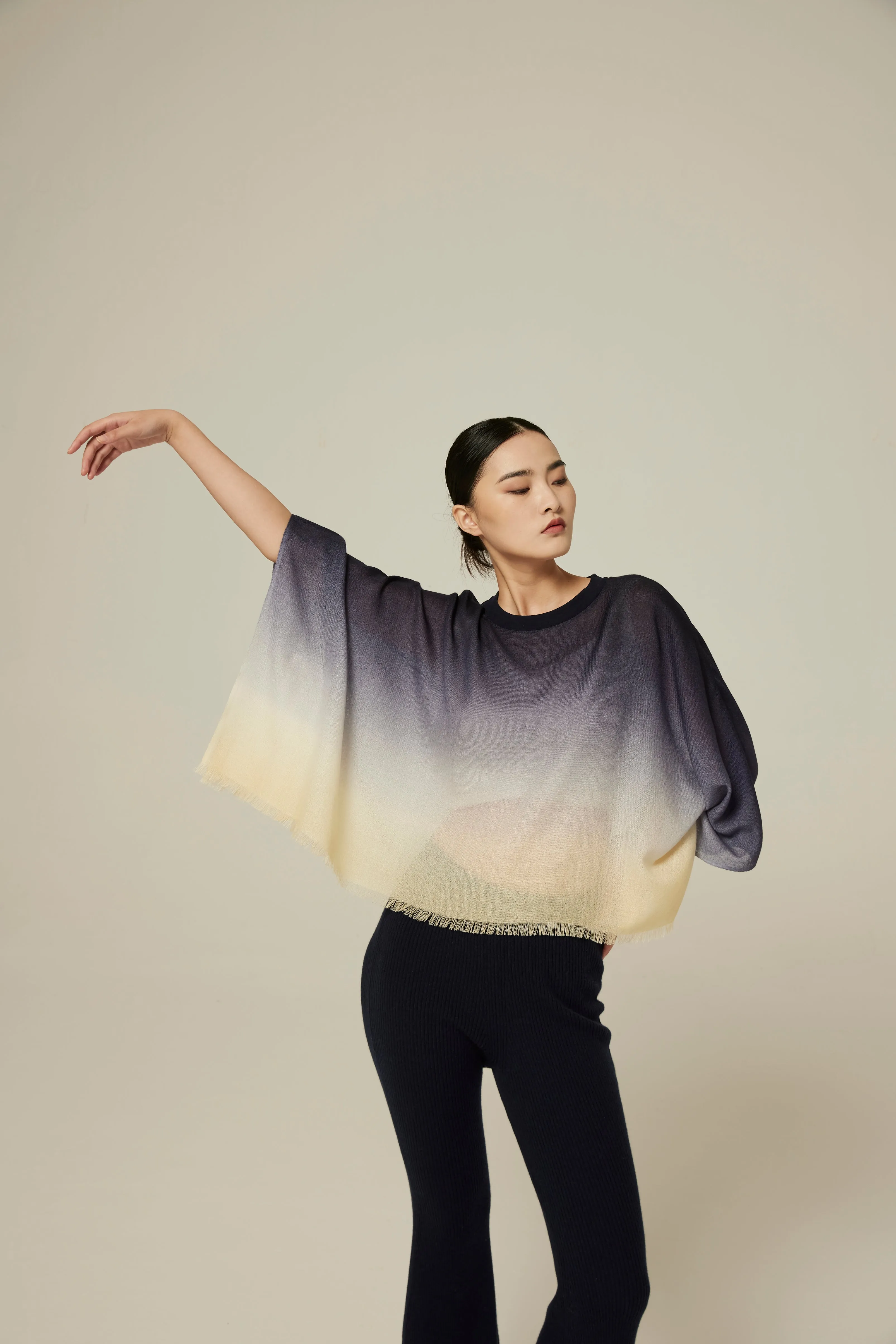 Women's super fine cashmere cape-style crewneck top